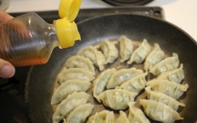 餃子の食べ方